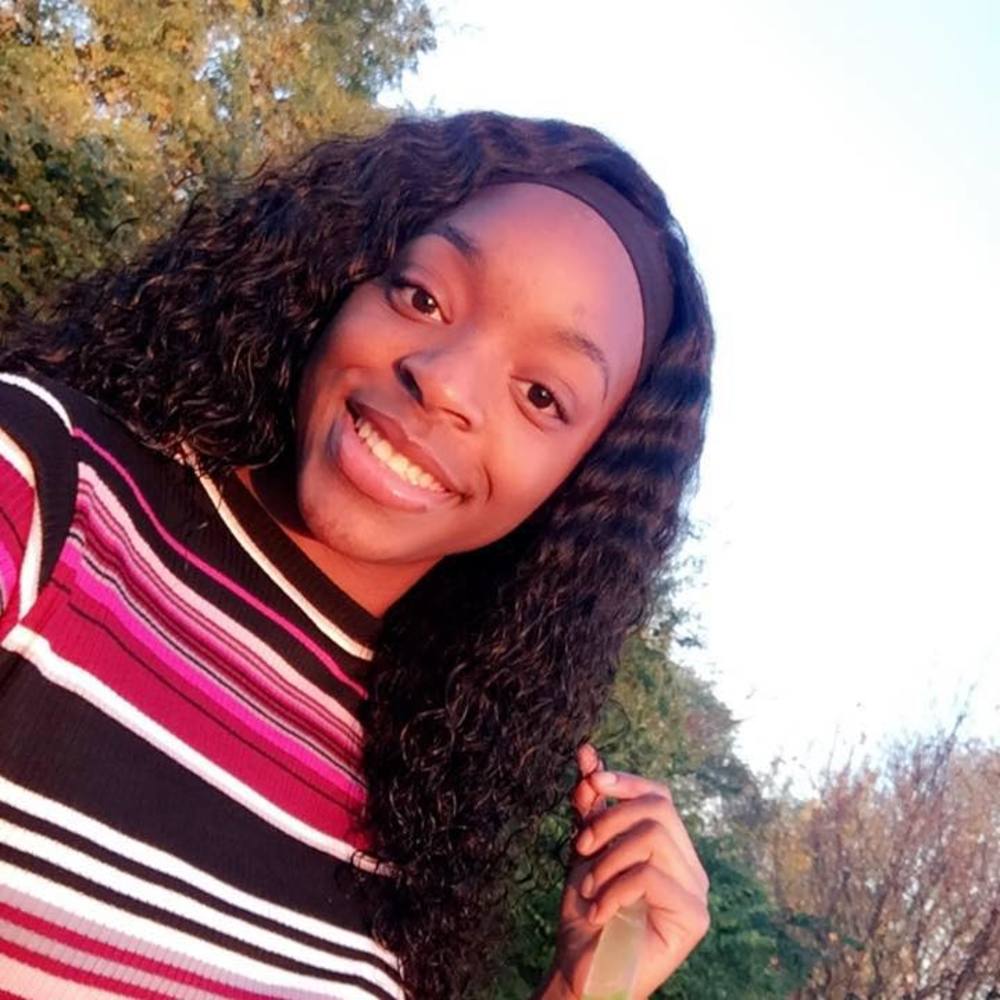 Meet your Posher, Ayonna
